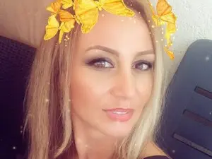 Myfreecams Sex Chat of Merlyn4u