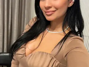 Myfreecams Nude Webcam of Adellejaan
