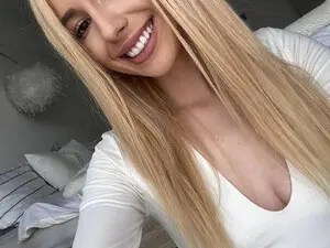 Myfreecams Watch Live Sex Cams of BelleBlondy