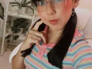 Myfreecams Free Live Porn of Kiwi18