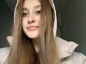 Myfreecams Sex Cam of Kamilochkaaa_