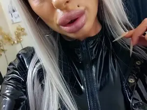 Myfreecams Adult Webcam of hotred69xxx