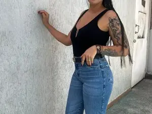 Myfreecams Free Porn Cam of LorennaHdez