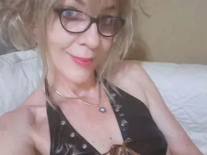 Myfreecams Sex Cam of squirthottsq