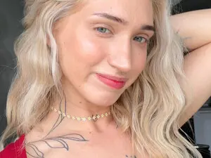 Myfreecams Live Porn of Roselyn_