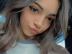 Myfreecams Free Live Porn of Skybaby69