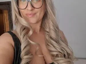 Myfreecams Watch Live Sex Cams of Aphrodite_S32