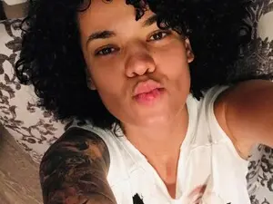 Myfreecams Live Sex Cam of CurlyAnne_