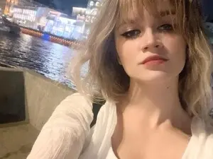 Myfreecams Live Sex Cam of MissLilie
