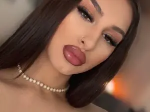 Myfreecams Live Sex of KissInferno