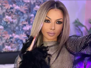 Myfreecams Free Live Porn of Lara_Amos