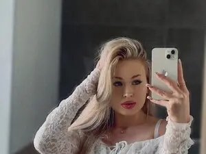 Myfreecams Watch Live Sex Cams of Cold_Blonde