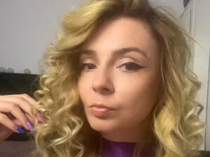 Myfreecams Free Porn Cam of LovelyAria