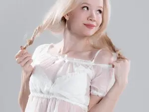 Myfreecams Nude Webcam of Alice_Chery