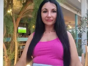 Myfreecams Live Sex Cam of Hellensweet25