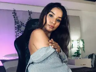 Streamate Free Live Porn of mia_rousse025