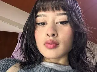 Streamate Live Sex Cam of MeliStrawberry77