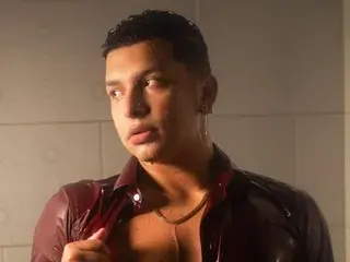 Streamate Live Sex Cam of MasterConnor