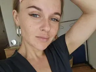 Streamate Live Sex Cam of MaribelRiverr
