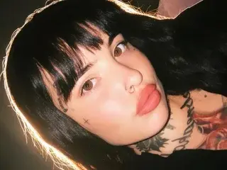 Streamate Adult Video Chat of HoneyDripsOnYou