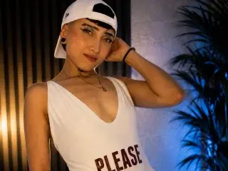 Streamate Sex Cam of Maxym_luxe