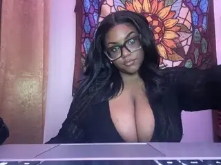 Streamate Live Porn of MiyahPixel
