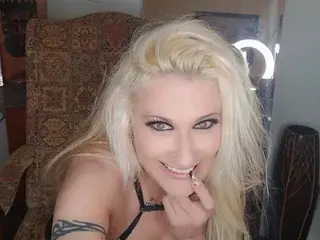 Streamate Free Live Porn of AdultFilmCindiCraw