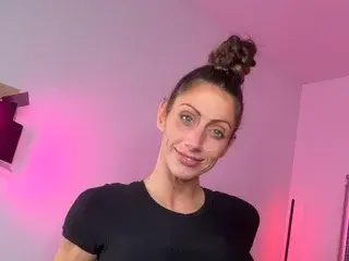 Streamate Watch Live Sex Cams of SkyeHotwife