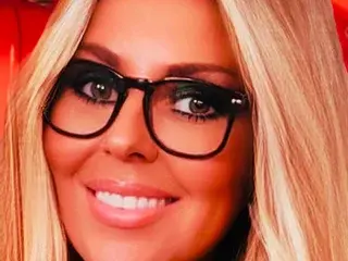 Streamate Live Porn of GlamGran