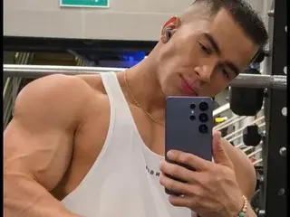 Streamate Free Live Porn of JOEY_EVANS