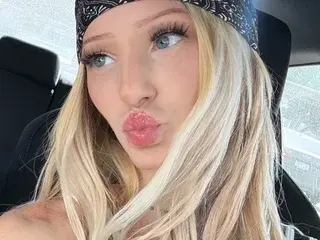 Streamate Watch Live Sex Cams of theselenarainx