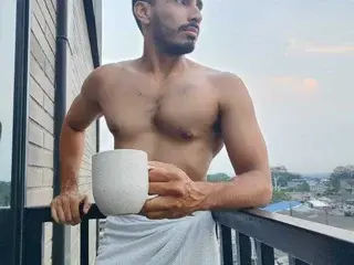 Streamate Free Live Porn of Massimo_Torricellii
