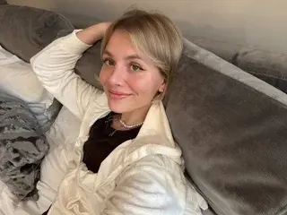 Streamate Best live sex cam show of AurorraAxnies