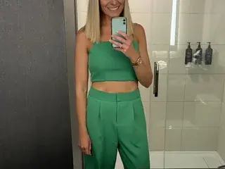 Streamate Watch Live Sex Cams of RebeccaXoXo