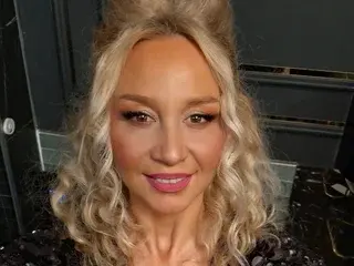 Streamate Live Sex of MerlynXX