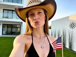 Streamate Adult Video Chat of MissIvySinclair