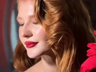 Streamate Adult Video Chat of Juli_Ginger