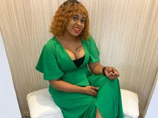 Streamate Live Sex Cam of TyraHotxxxxx
