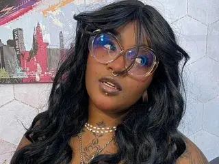Streamate Adult Webcam of LaylaCumninngss