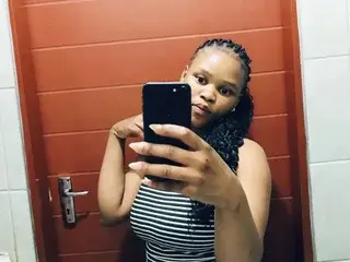 Streamate Free Porn Cam of Sexybaddiexxx21