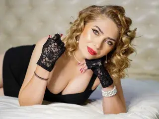 Streamate Nude Webcam of Annaglamlovely