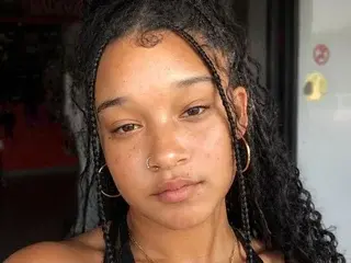 Streamate Sex Chat of NaughtyMe19