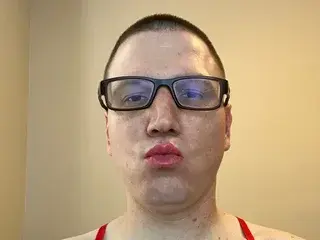 Streamate Free Live Porn of SubmissiveWhore