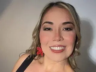 Streamate Free Live Porn of Anna_Luu