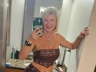 Streamate Sex Cam of Prettypetunia52