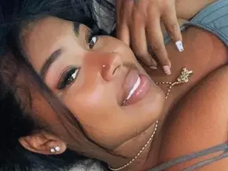 Streamate Sex Cam of HilaryWilsonn