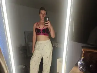 Streamate Free Porn Cam of CaliLovin85