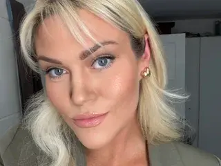 Streamate Watch Live Sex Cams of xoxMissDxox