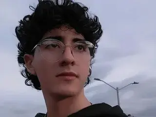 Streamate Sex Cam of ElliotNoir
