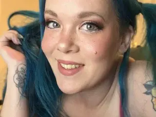 Streamate Free Porn Cam of TemptingTiny